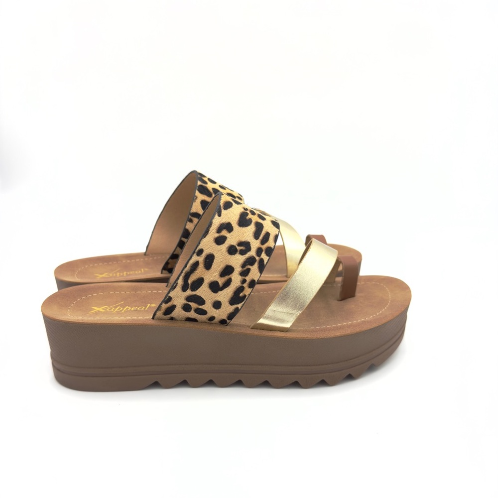 Xappeal Leopard Print and Gold Women's Platform Sandals NWOT